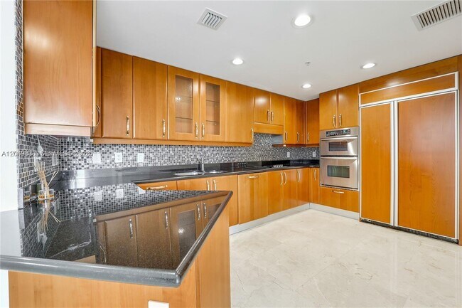 19400 Turnberry Way Unit 321