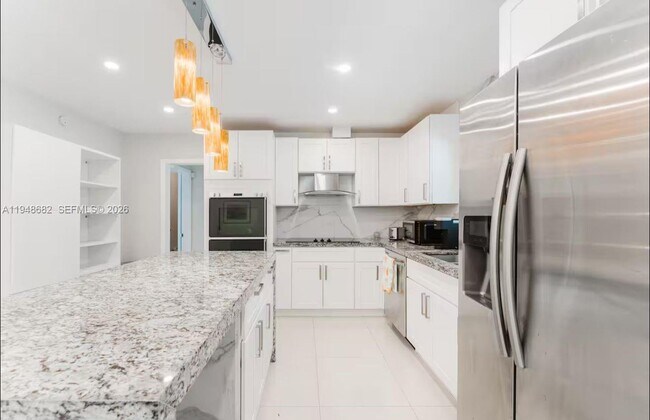 Photo - 4017 Monroe St