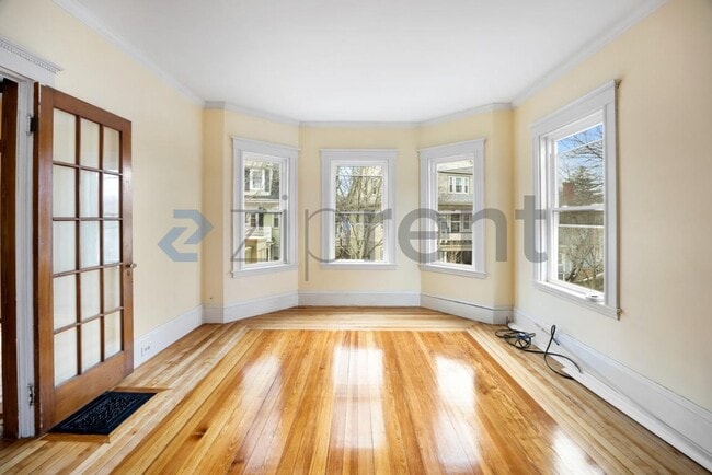 Photo - 16 Penhallow St