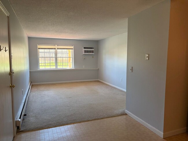 Photo - 804 White Cedar Blvd