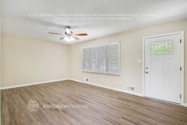 Photo - 3330 Scott Dr