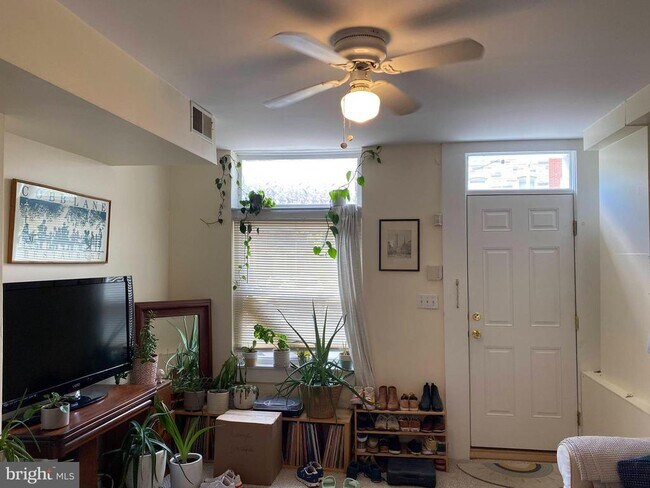 Photo - 229 S Ann St