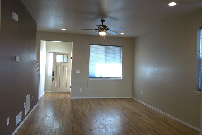 Photo - 1902 Mackinac St