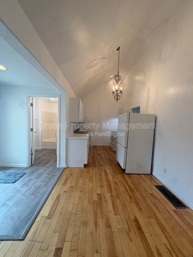 Photo - 310 S 2nd Ave Unidad 2