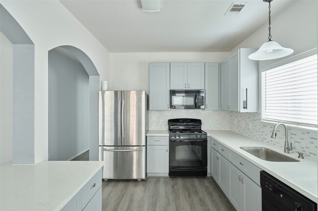 Building Photo - 21718 Grassy Hill Ln