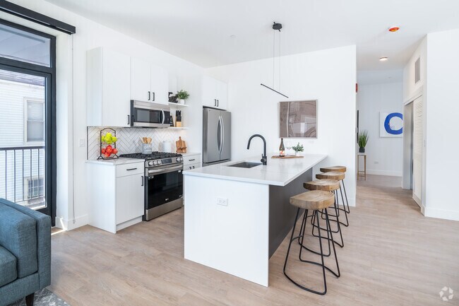 2BR, 2BA - 1,097SF - Kitchen