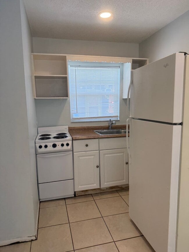 Photo - Cozy studio Unit 3