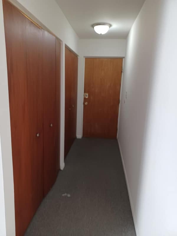 Building Photo - 320 N Austin Blvd Rental