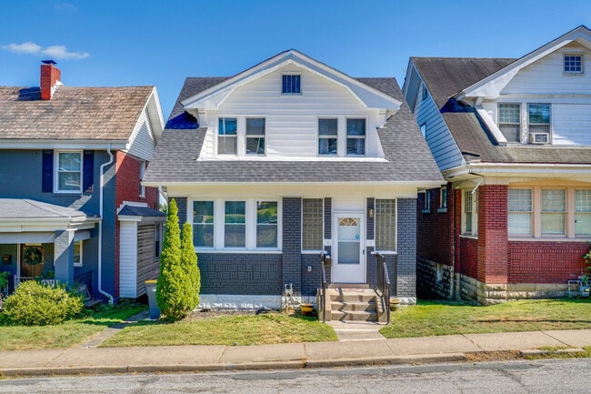 Photo - 2633 Broadway Ave Unit ID1385991P