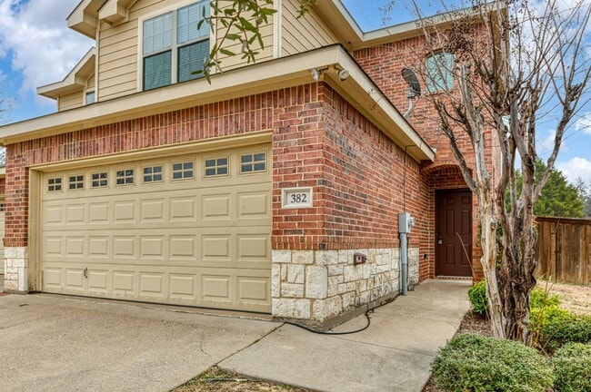 Photo - Beautiful 3 Bedroom Townhome located in Lavon,Texas!