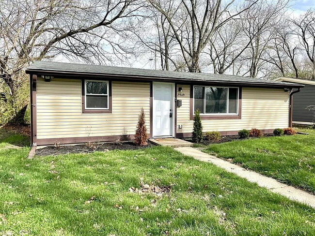 Building Photo - "Charming 3-Bedroom Gem in Indianapolis – ... Rental