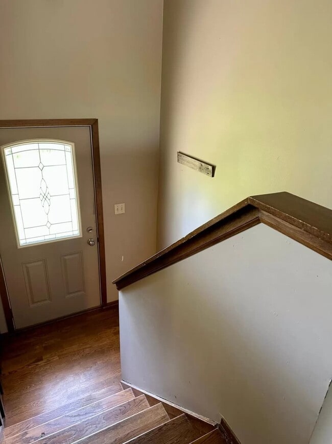 Puerta principal de entrada - 9108 S Buckner Tarsney Rd