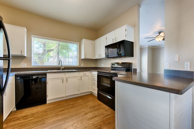 Apartamentos Pinnacle Terrace — foto de la comunidad