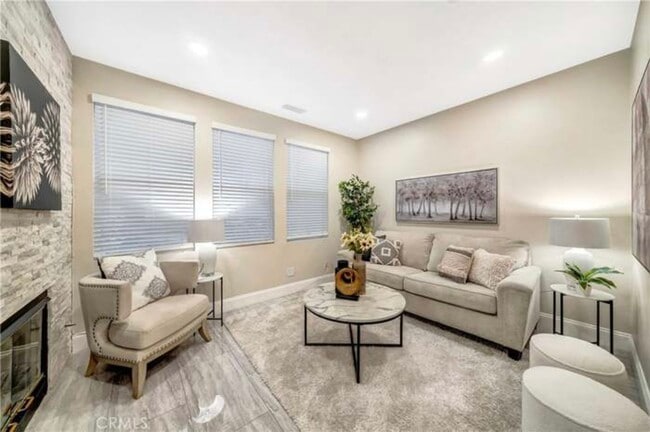 Photo - 16 Shelburne St