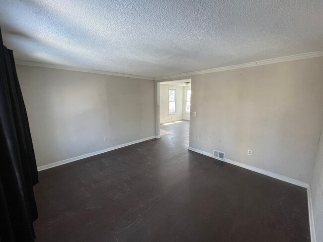 Sala de estar - 303 Benton St