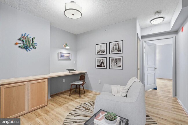 Photo - 7111 Woodmont Ave Unit 518