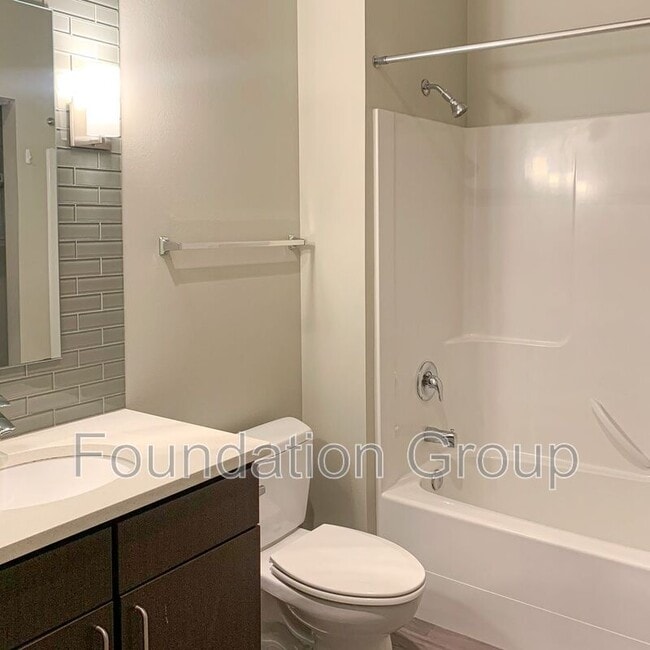 Photo - 2400 E Boston St