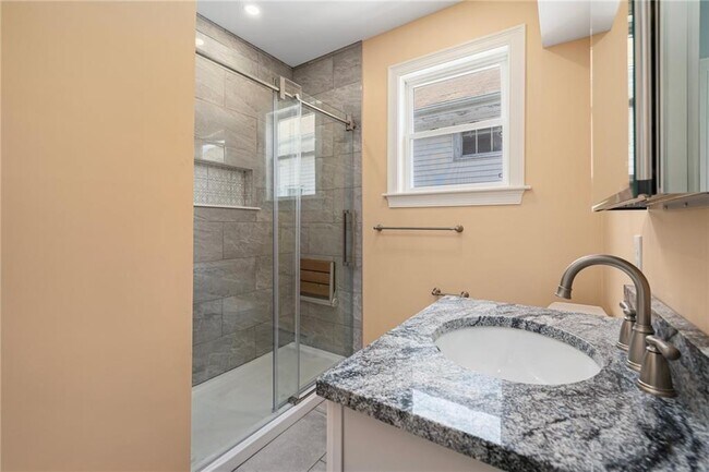 Photo - 148 Evergreen St Unit 2