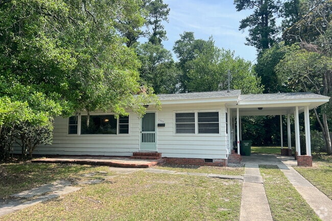 Building Photo - 2309 Camellia Dr Rental