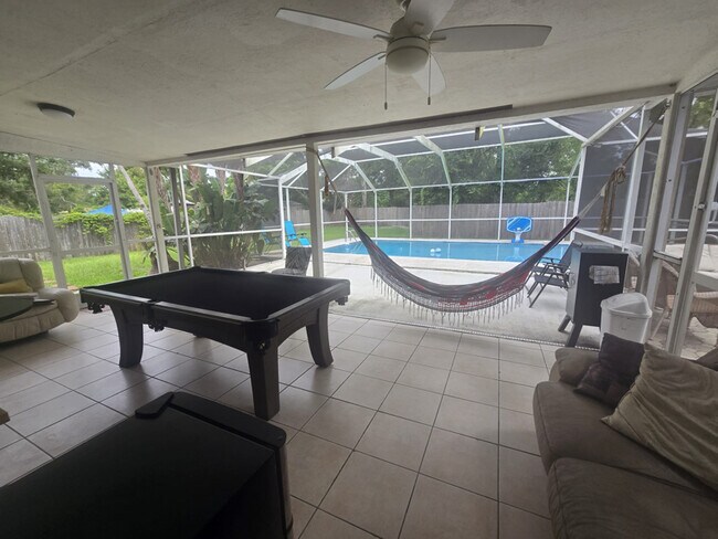 Building Photo - 8029 S Meadowview Cir Rental