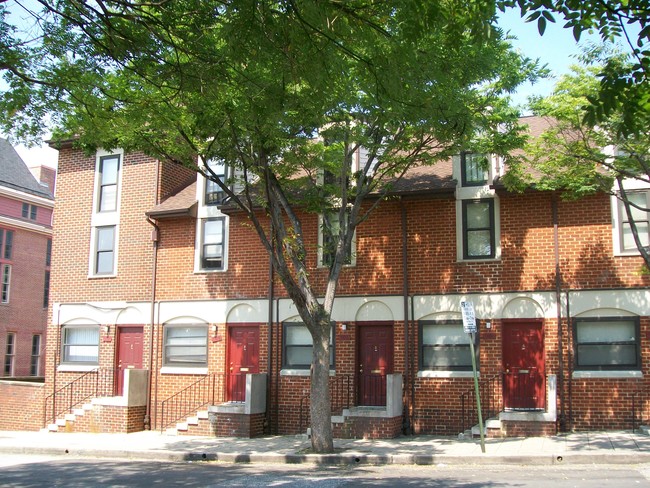 Silver Park West - Silver Park West Apartments