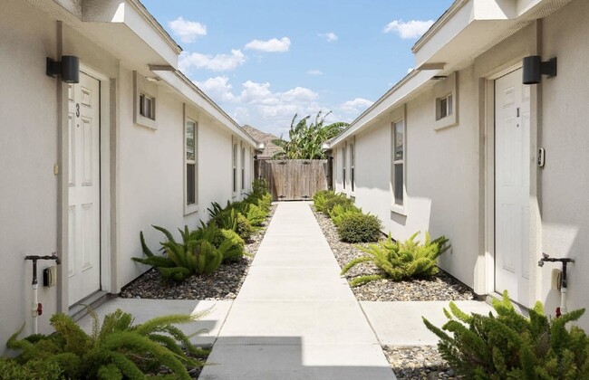 1404 Alta Vista Dr Unit 3