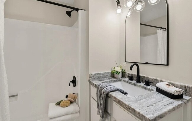 Photo - 23 Whitten St