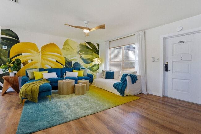 Building Photo - 3201 Southern Pkwy W Unit SI ID1501124P