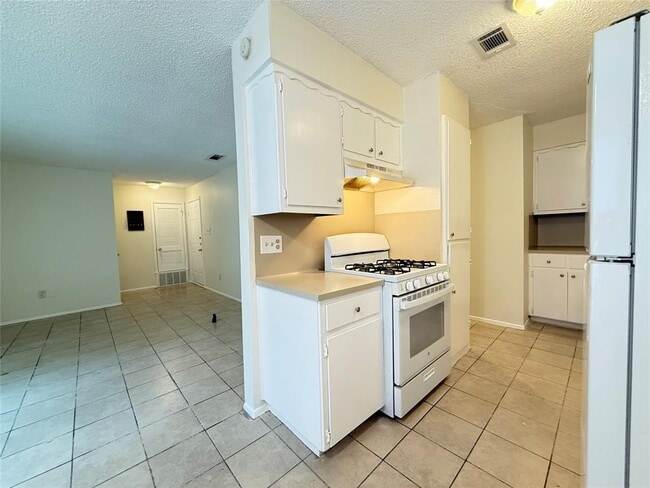 Photo - 10613 Golden Quail Dr