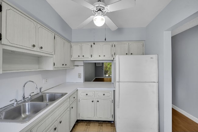 Photo - 2115 NE 42nd Ct Unit Apt 110N