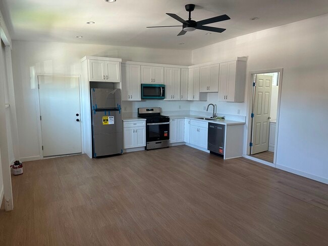 Photo - 2529 W 73rd St