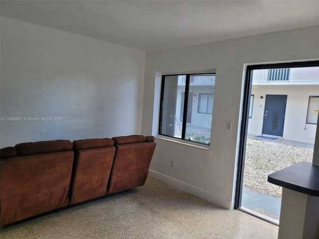 Photo - 154 W 26th St Unit 2
