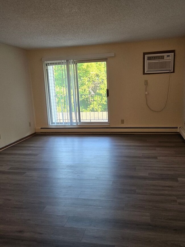 Photo - Evergreen Square Apartments Unit 913-105