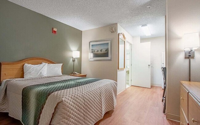 Emerald Suites Dunlap