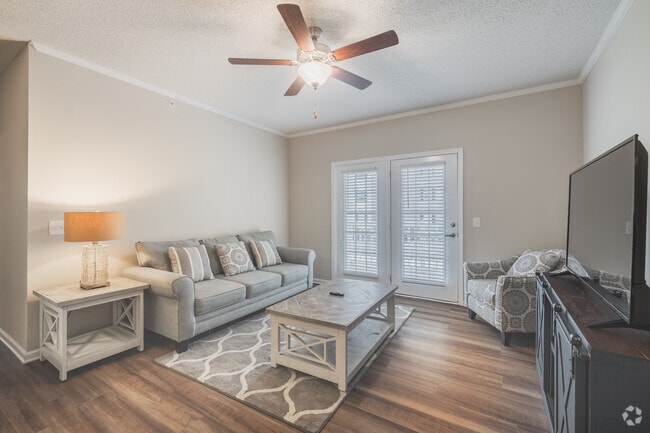 2BR, 2BA - 1,080SF - Living Room - Millstone Place