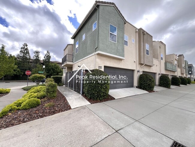 Photo - Updated 3bd/3ba North Natomas Townhouse