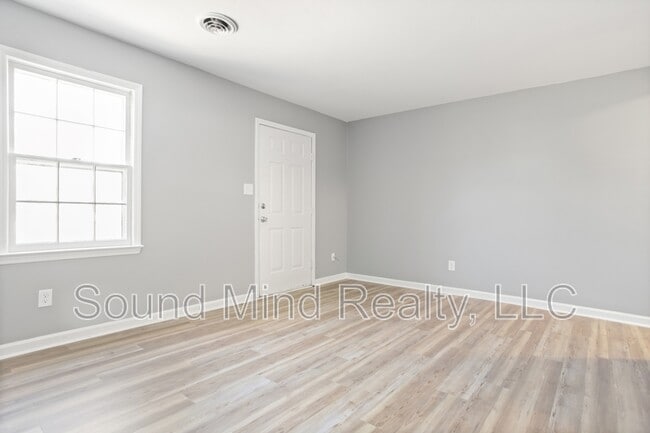 Photo - 111 Fox Den Ct