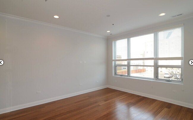 Photo - 1601 W Warren Blvd