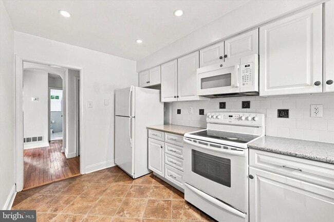 Photo - 500 E Lancaster Ave Unit 127A