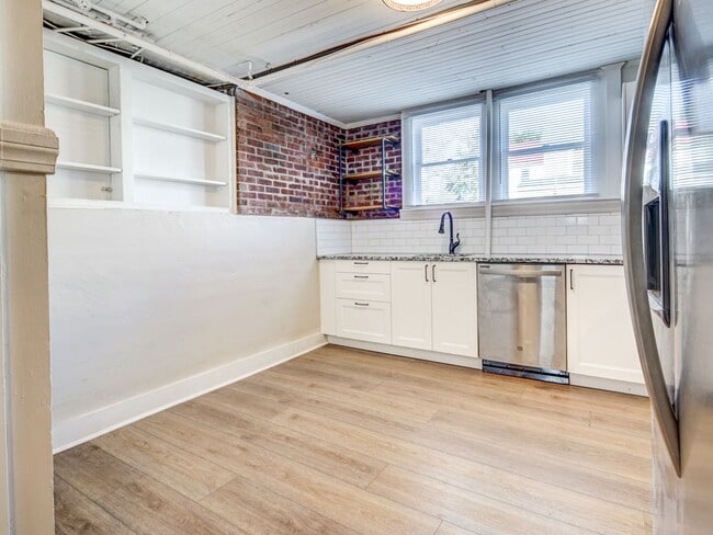 Photo - 123 Wellons St Unidad B