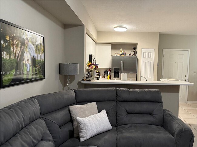 Photo - 11060 SW 196th St Unidad 607