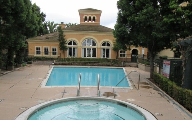 Building Photo - 1390 Saddle Rack St