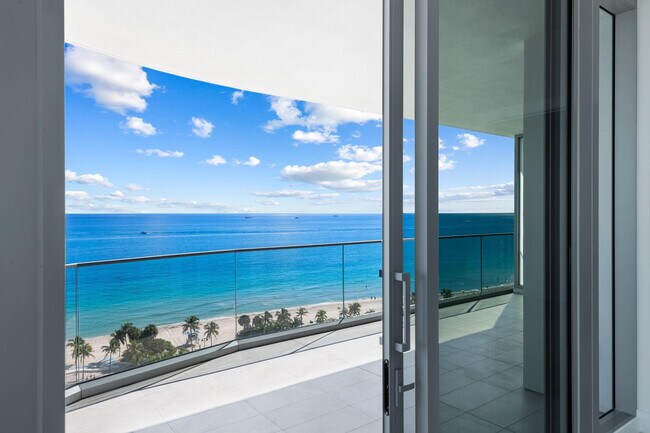 Building Photo - 153 N Seabreeze Blvd Unit 1205S