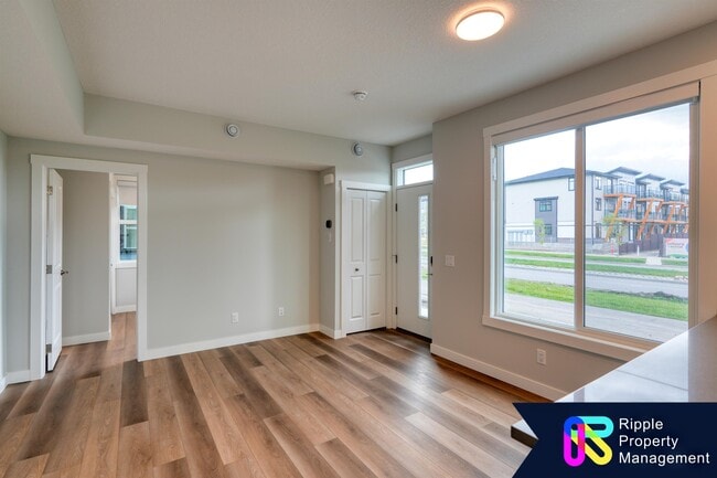 Photo - 20938 Seton Way SE