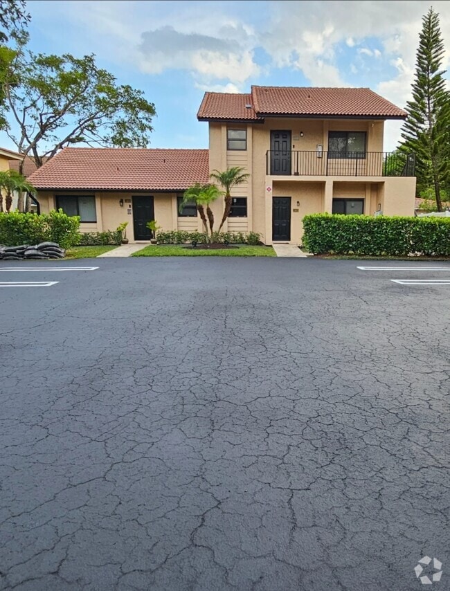 Building Photo - 11604 NW 45th St Unit 11604 Rental