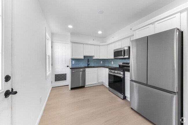 Building Photo - 80 Ferry St Unit 2 Rental