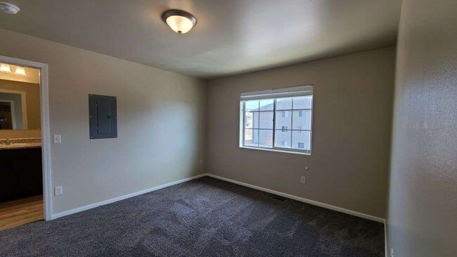 Unit 303 - Lancer Court Apartments