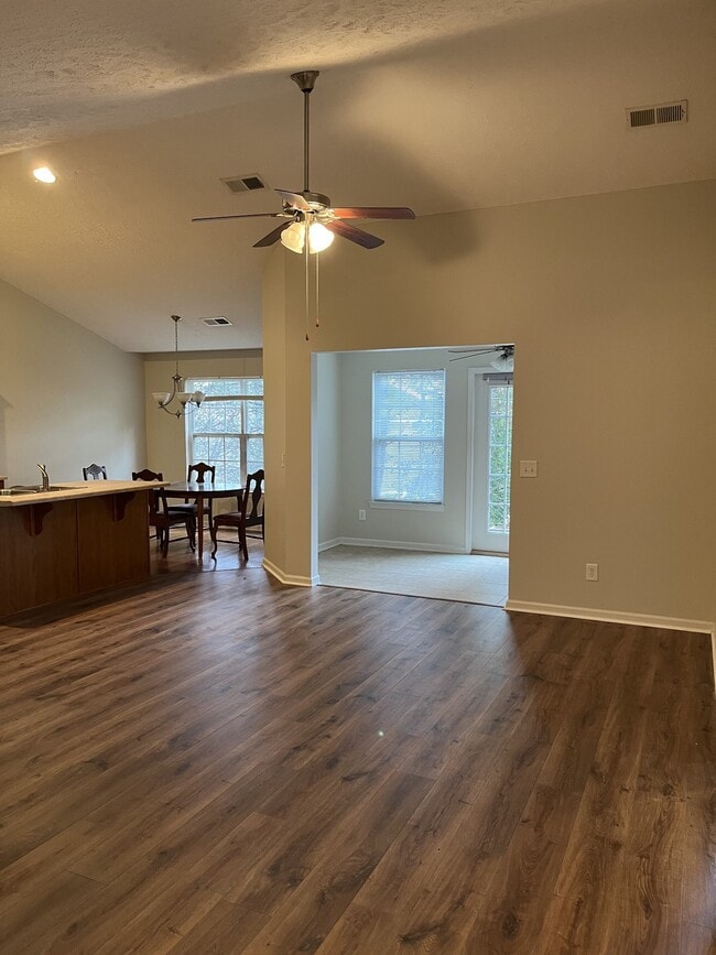 Photo - 395 Devon Chase Hill