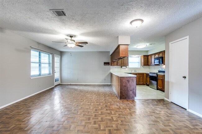 Photo - 9923 Landry Blvd