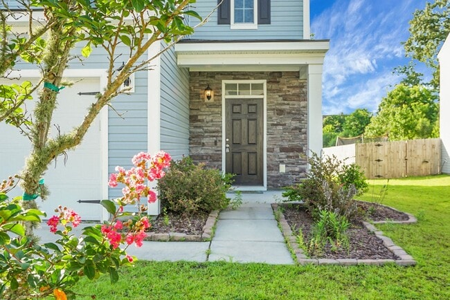 Photo - Beautiful 3 Bedroom, 2.5 Bath-Monks Corner in Riverstone